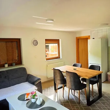 Tatil Evi Vikendica Sa Bazenom Pecigrad